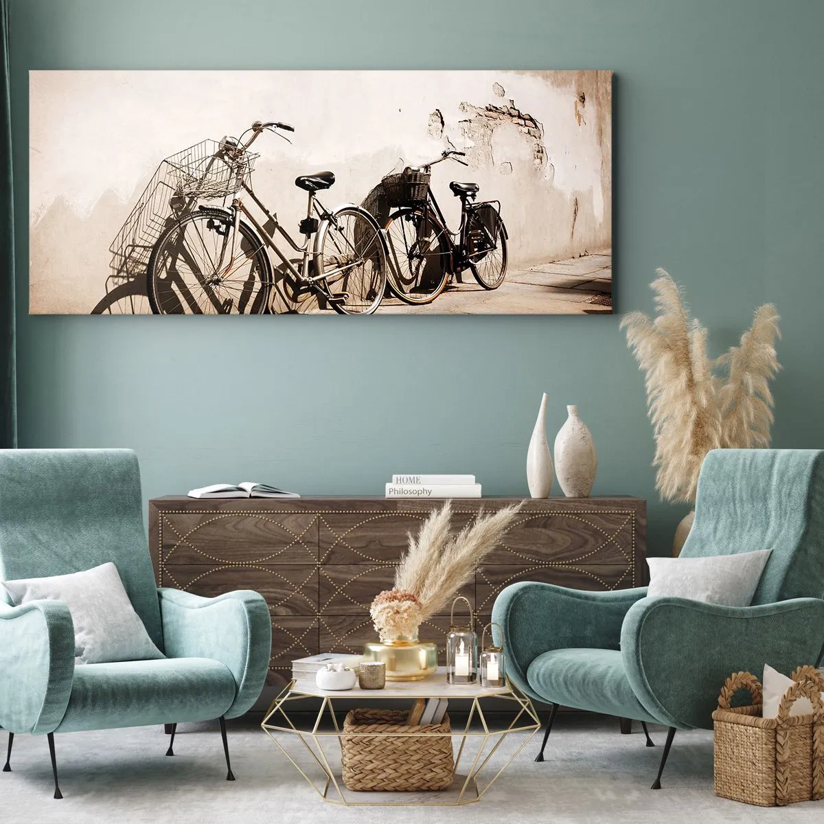 Bild auf Leinwand - Leinwandbild - Zwei Fahrräder lehnen an einer alten Wand im Retro-Stil - 140x50cm - Der unvergessliche Charme der Vergangenheit - Moderne Wanddekoration für Wohnzimmer und Schlafzimmer ARTTOR