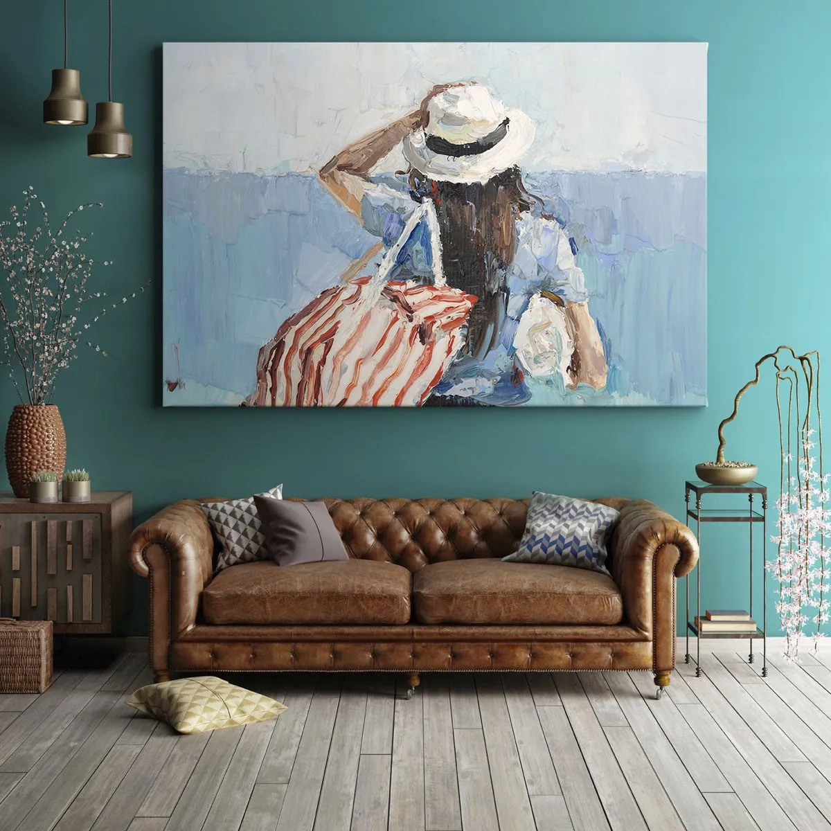 Bild auf Leinwand - Leinwandbild - Eine Frau mit Hut vor dem blauen Meer - 100x70cm - Willkommen in den Sommerferien - Moderne Wanddekoration für Wohnzimmer und Schlafzimmer ARTTOR