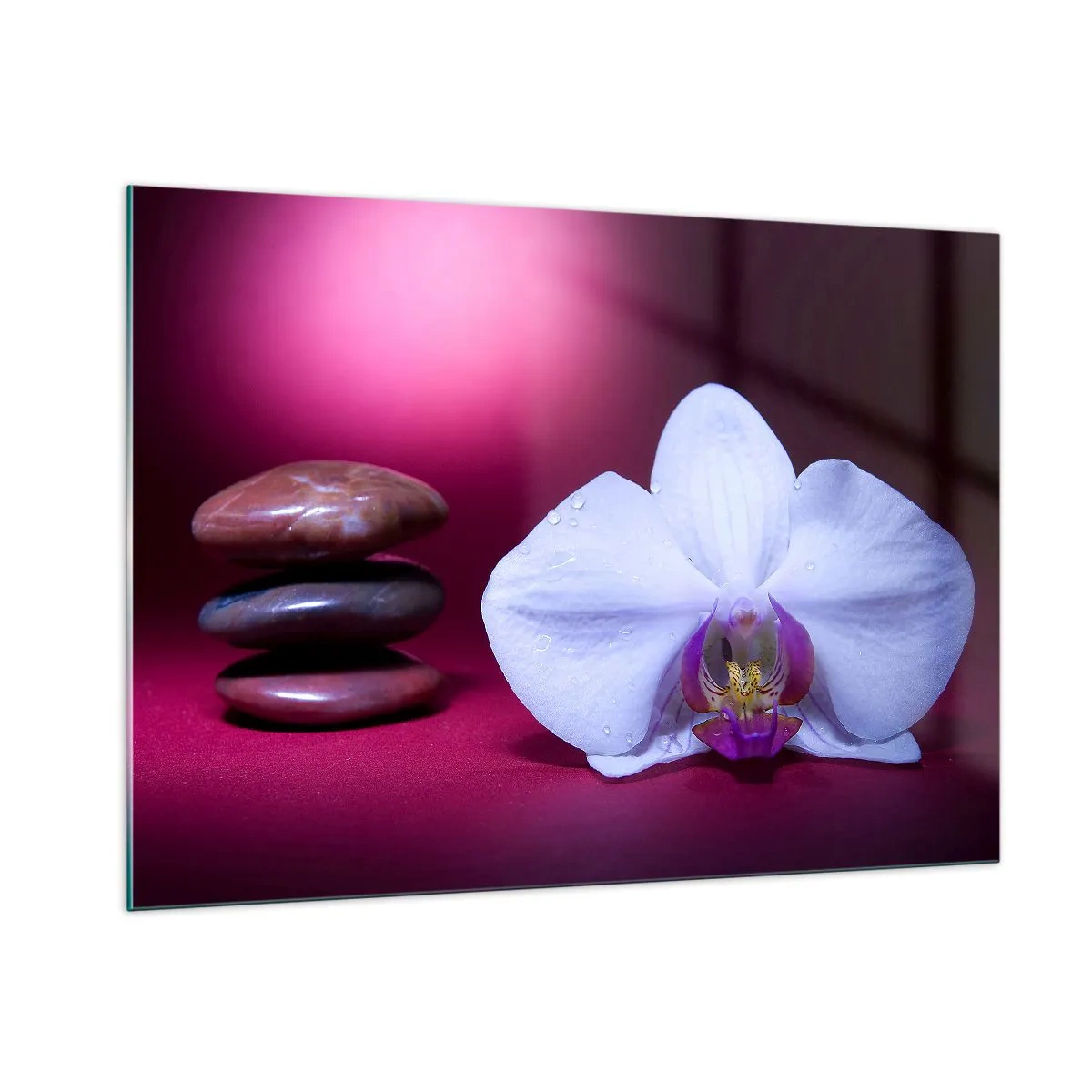 Glasbild - Bild auf glas - Weiße Orchidee und Steine vor einem Hintergrund aus violettem Licht - 100x70cm - Eine Studie der Frische in Lila - Moderne Wanddekoration für Wohnzimmer und Schlafzimmer ARTTOR