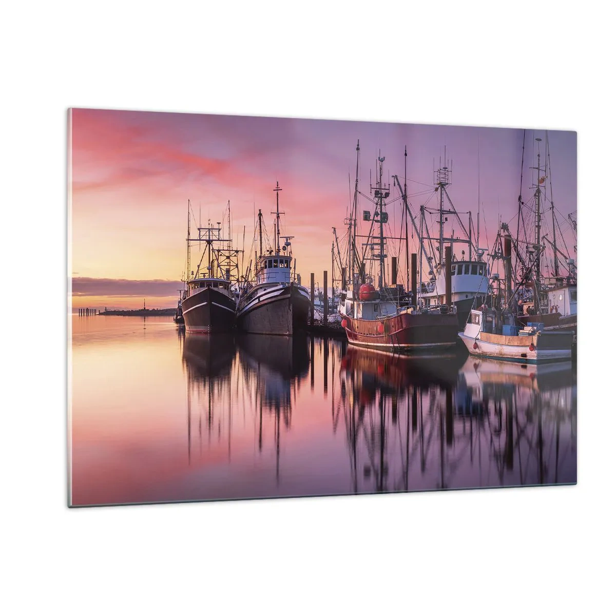 Glasbild - Bild auf glas - Fischerboote bei Sonnenuntergang in einem ruhigen Hafen - 120x80cm - Vor dem nächsten Tag - Moderne Wanddekoration für Wohnzimmer und Schlafzimmer ARTTOR