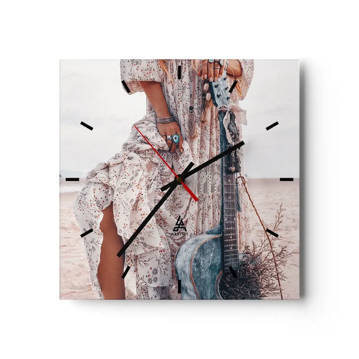 Wanduhr - Glasuhr - Frau im Boho-Stil mit Gitarre am Strand - 30x30cm - Kinderblumen auf dem Weg - Moderne Wanddekoration für Wohnzimmer und Schlafzimmer ARTTOR