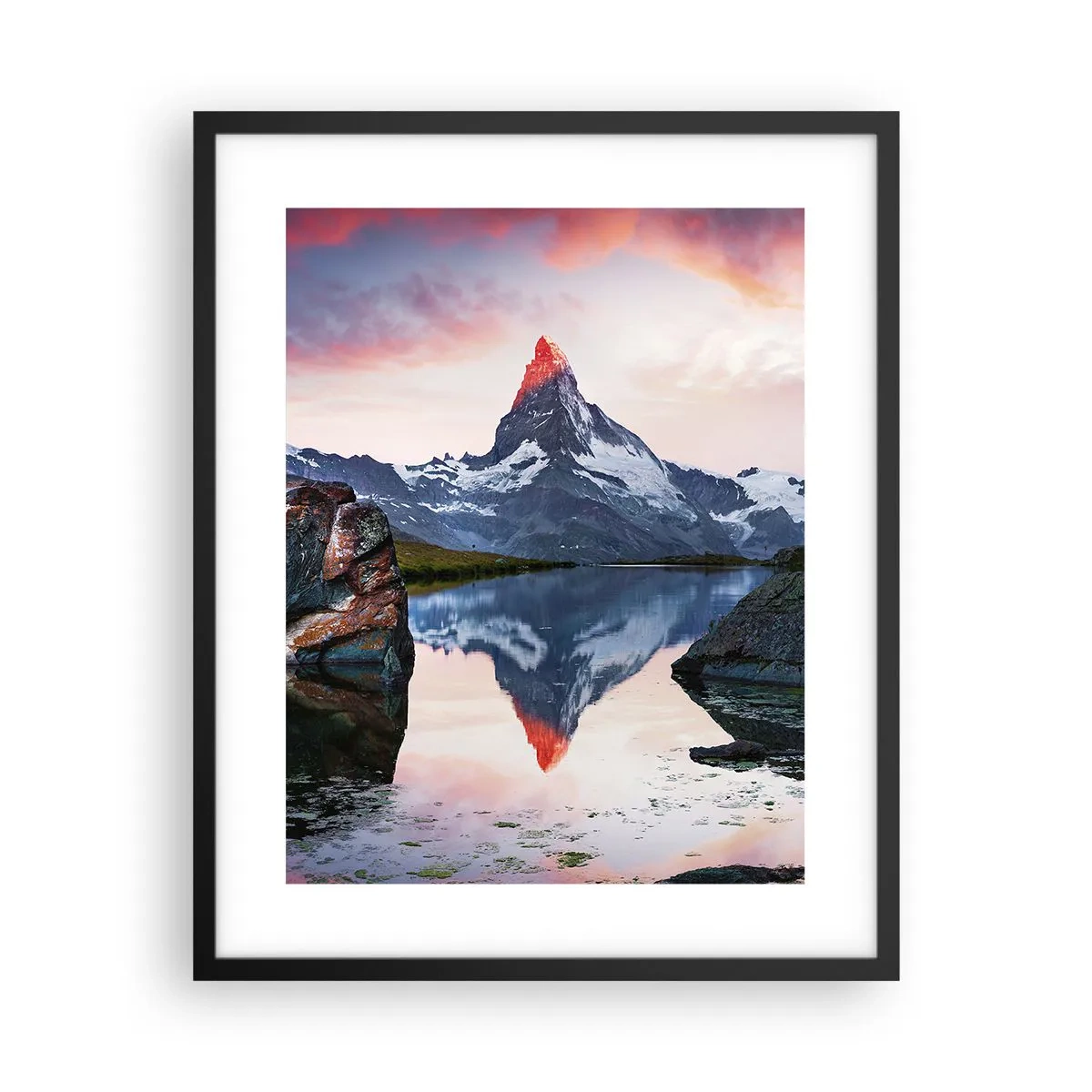 Poster in einem schwarzem Rahmen - Das Herz der Berge ist heiß - 40x50 cm