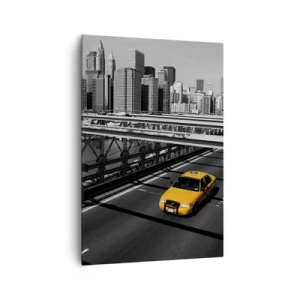 Bild auf Leinwand - Leinwandbild - Gelbes Taxi auf einer Brücke mit Blick auf die Skyline von New York - 70x100cm - Die Farbe einer Großstadt - Moderne Wanddekoration für Wohnzimmer und Schlafzimmer ARTTOR