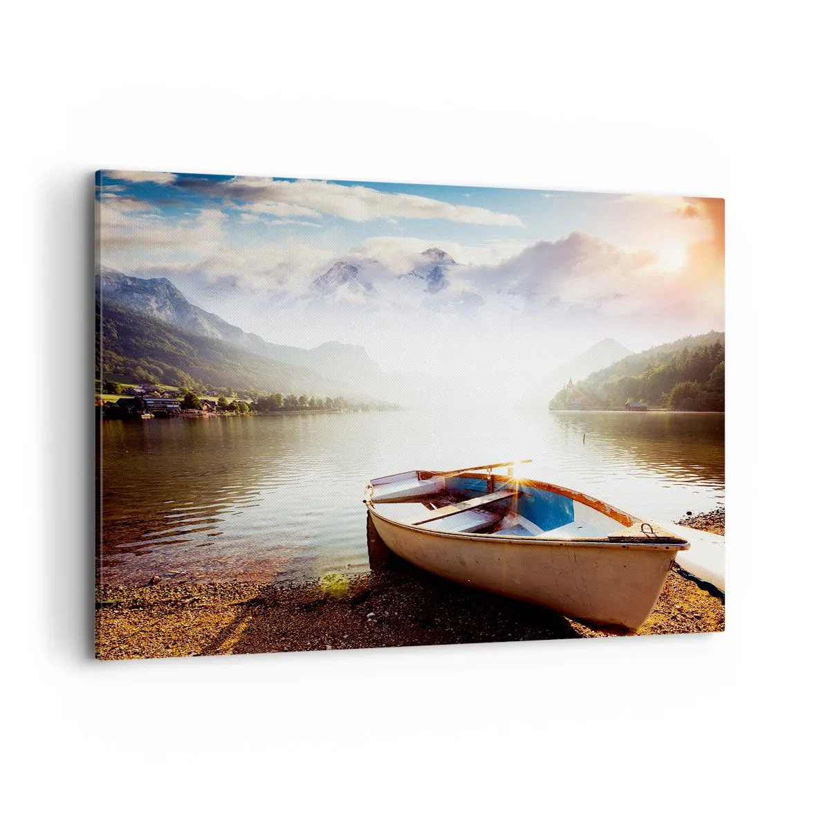 Bild auf Leinwand - Leinwandbild - Ein Boot am Ufer eines Sees mit Blick auf die Berge am Morgen - 120x80cm - Am tollen und klaren Wasser - Moderne Wanddekoration für Wohnzimmer und Schlafzimmer ARTTOR
