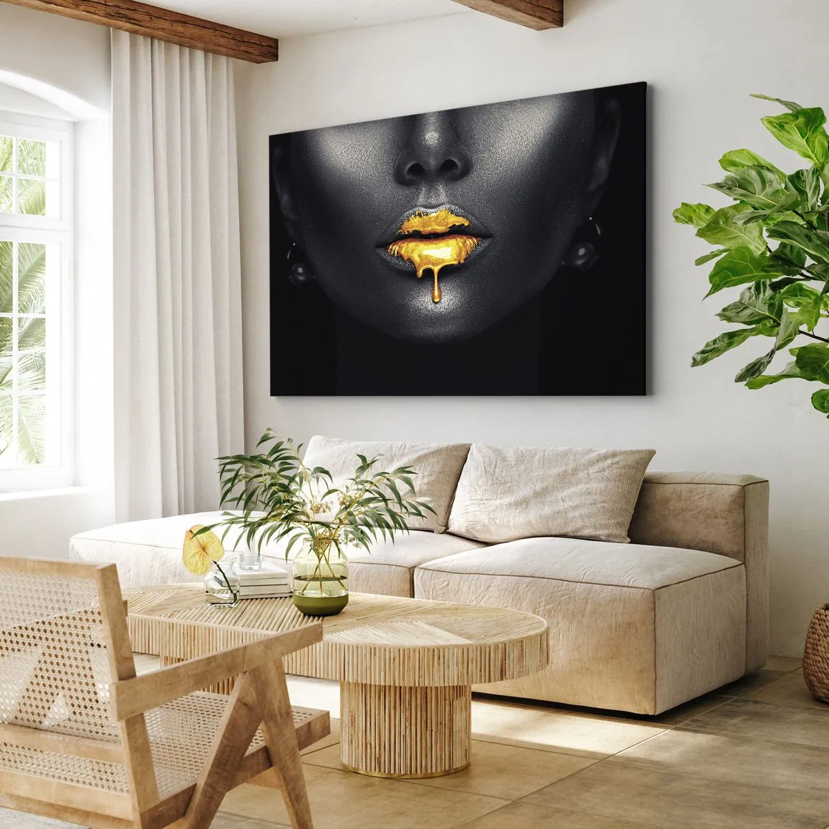 Bild auf Leinwand - Leinwandbild - Schwarz-goldenes Porträt einer Frau mit einem Tropfen Gold auf den Lippen - 70x50cm - Goldmaul - Moderne Wanddekoration für Wohnzimmer und Schlafzimmer ARTTOR