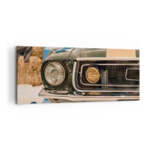 Bild auf Leinwand - Leinwandbild - Ein kultiges Retro-Auto in klassischer Umgebung - 120x50cm - Treffen mit einer Legende - Moderne Wanddekoration für Wohnzimmer und Schlafzimmer ARTTOR