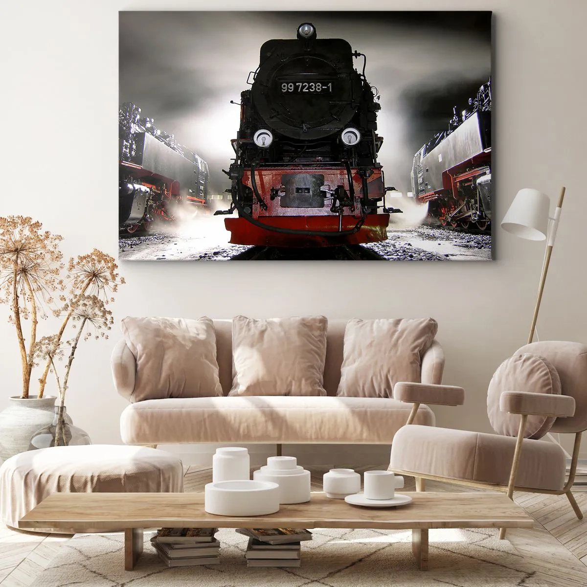 Bild auf Leinwand - Leinwandbild - Eine Dampflokomotive, umgeben von Dampf vor einem dunklen Himmel in einer stimmungsvollen Umgebung - 100x70cm - Er steht und keucht, seufzt und pustet - Moderne Wanddekoration für Wohnzimmer und Schlafzimmer ARTTOR