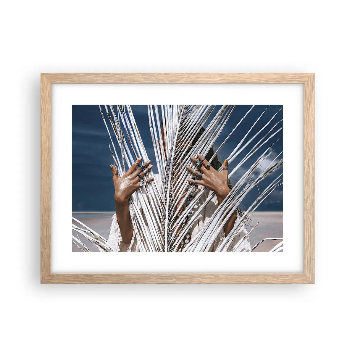 Poster in einem Rahmen aus heller Eiche - Das Mädchen des Schamanen? - 40x30 cm