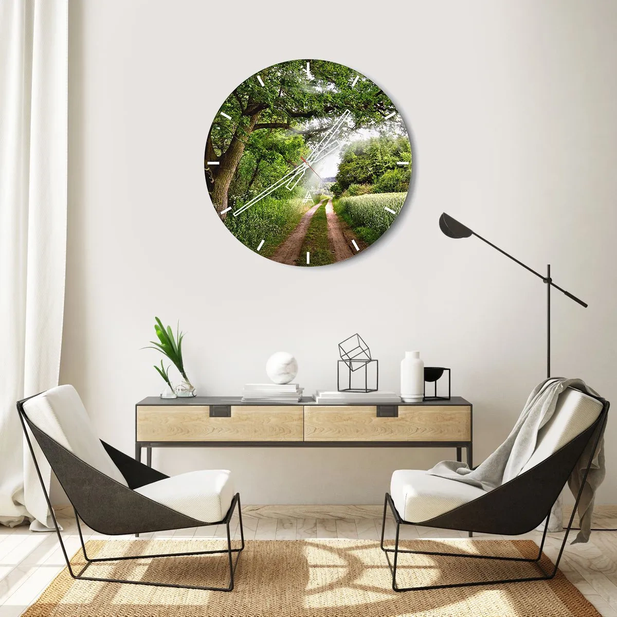 Wanduhr - Glasuhr - Eine Waldstraße zwischen grünen Bäumen und Feldern an einem sonnigen Tag - 30x30cm - Et in Arcadia ego - Moderne Wanddekoration für Wohnzimmer, Küche und Schlafzimmer ARTTOR