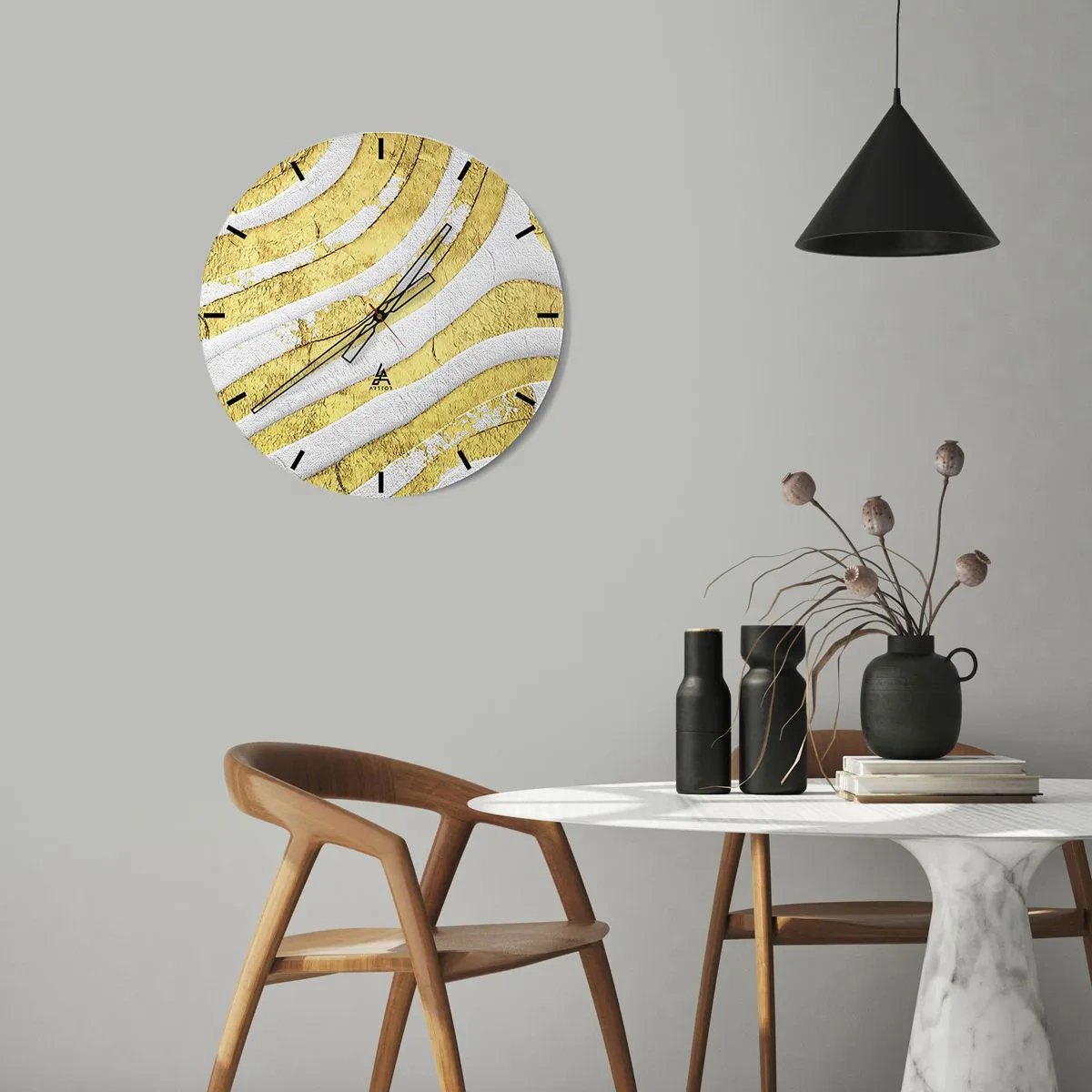 Wanduhr - Glasuhr - Goldene und weiße Wellen in einer abstrakten Textur - 30x30cm - Komposition in Weiß und Gold - Moderne Wanddekoration für Wohnzimmer, Küche und Schlafzimmer ARTTOR