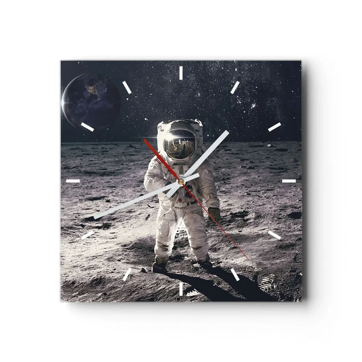 Wanduhr - Glasuhr - Astronaut auf der Mondoberfläche mit der Erde im Hintergrund - 30x30cm - Grüße vom Mond - Moderne Wanddekoration für Wohnzimmer und Schlafzimmer ARTTOR