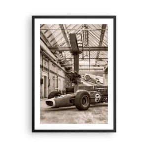 Poster in einem schwarzem Rahmen - Kultiger Rennwagen im Industrie-Interieur - 50x70cm - Die Siegerruhe - Moderne Wanddekoration für Wohnzimmer und Schlafzimmer ARTTOR