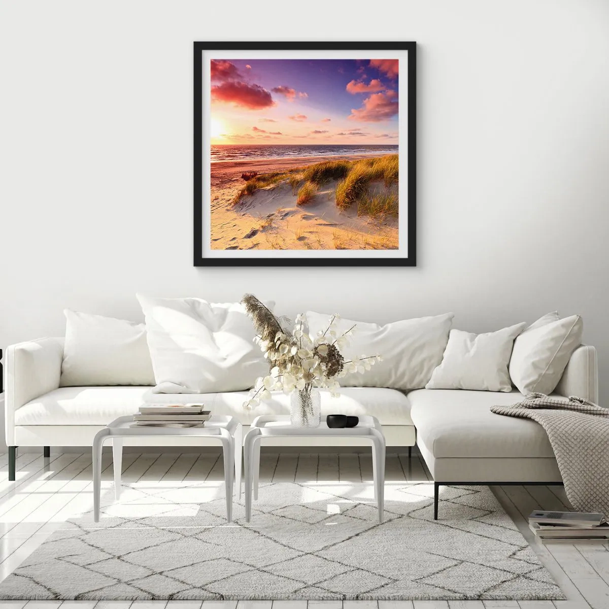 Poster in einem schwarzem Rahmen - Die Luft riecht schon im Sommer - 30x30 cm