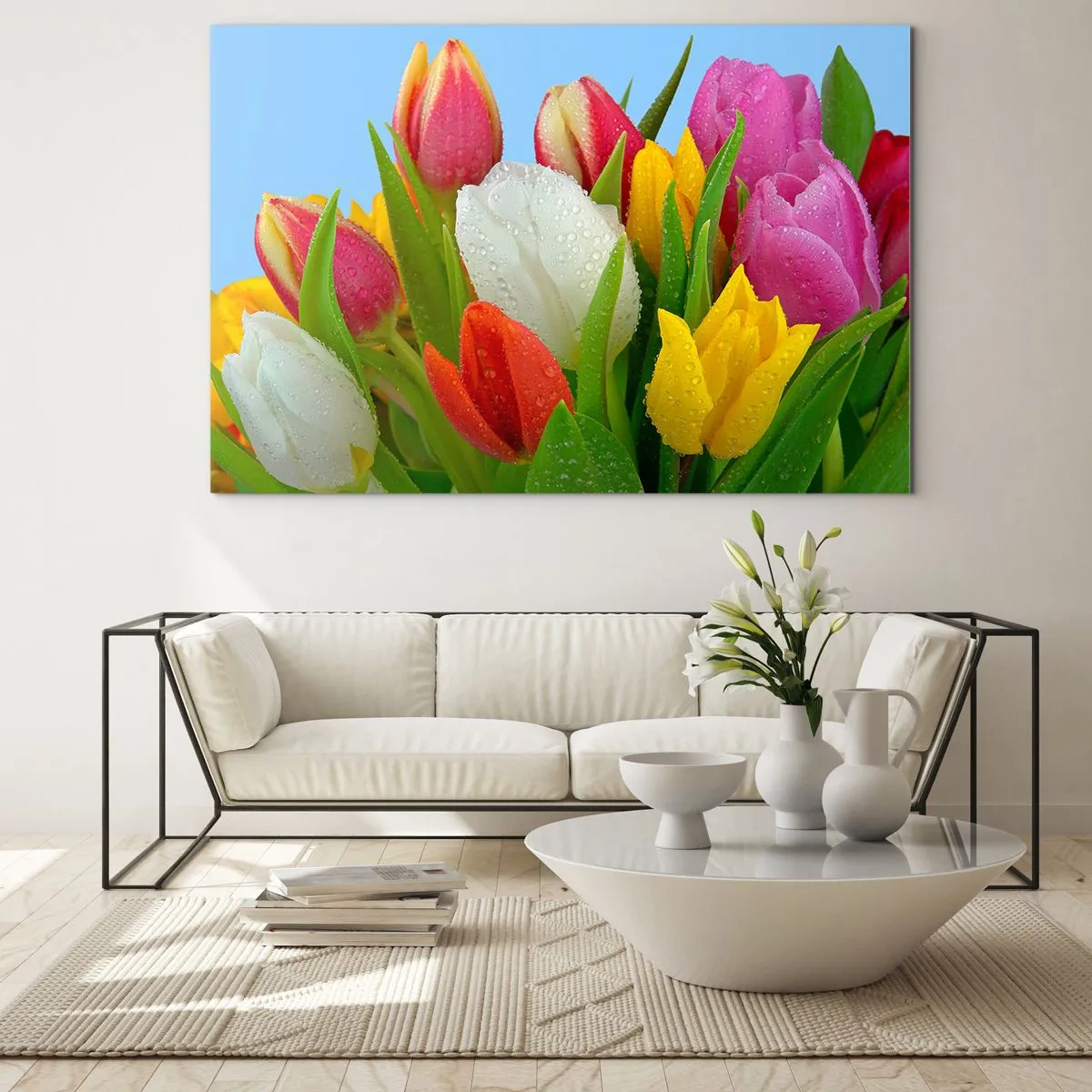 Glasbild - Bild auf glas - Bunte Tulpen mit Tautropfen bedeckt vor blauem Hintergrund - 120x80cm - Ein blumiger Regenbogen in Tautropfen - Moderne Wanddekoration für Wohnzimmer und Schlafzimmer ARTTOR
