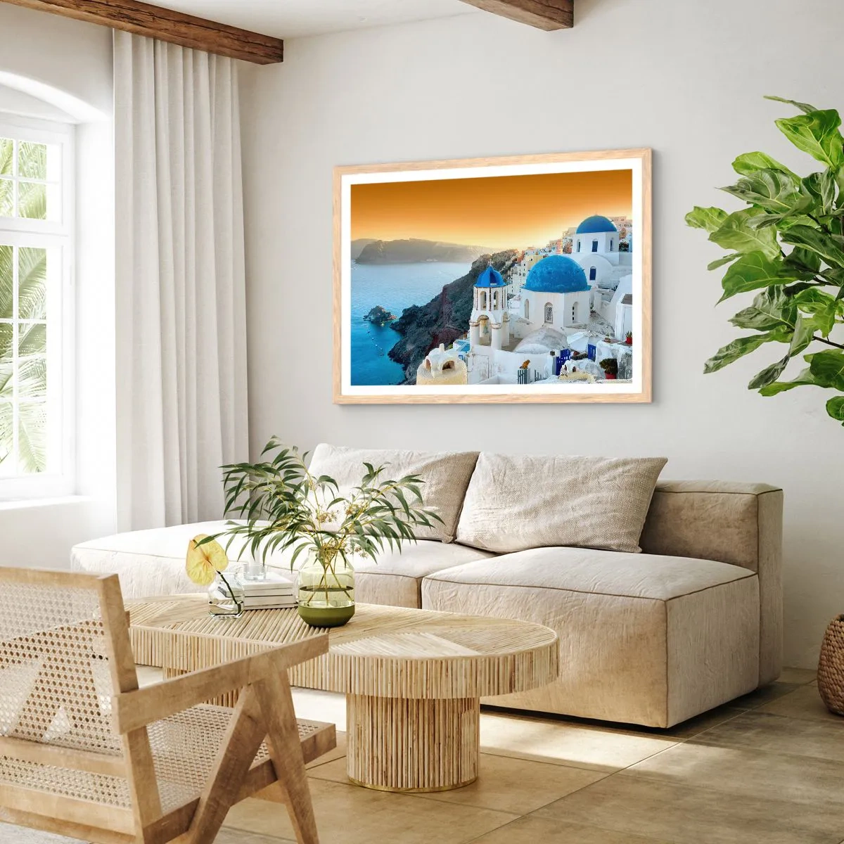 Poster in einem Rahmen aus heller Eiche - Santorini - an die Felsen gekuschelt - 50x40 cm