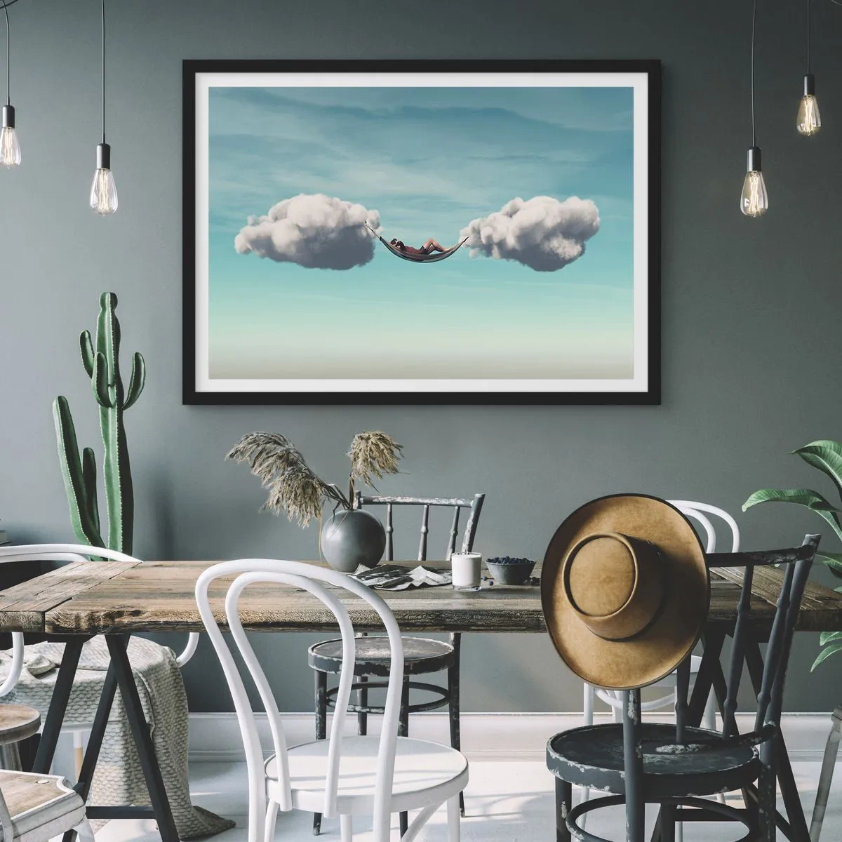 Poster in einem schwarzem Rahmen - Eine Person entspannt in einer Hängematte in den Wolken - 70x50cm - Die Behaglichkeit des Augenblicks - Moderne Wanddekoration für Wohnzimmer und Schlafzimmer ARTTOR