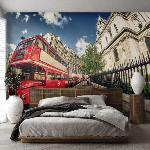 Fototapete Premium Sand - Londoner Straße in Grau und Rot - Stadt, London, roter Bus - 400x280 cm