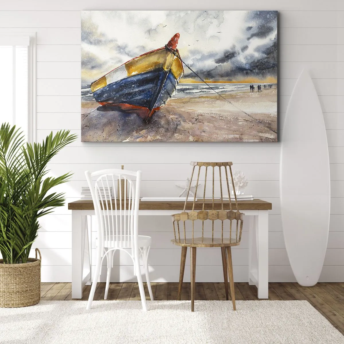 Bild auf Leinwand - Leinwandbild - Ein malerisches Boot am Strand unter einem bewölkten Himmel - 100x70cm - Erholung am Ufer - Moderne Wanddekoration für Wohnzimmer und Schlafzimmer ARTTOR