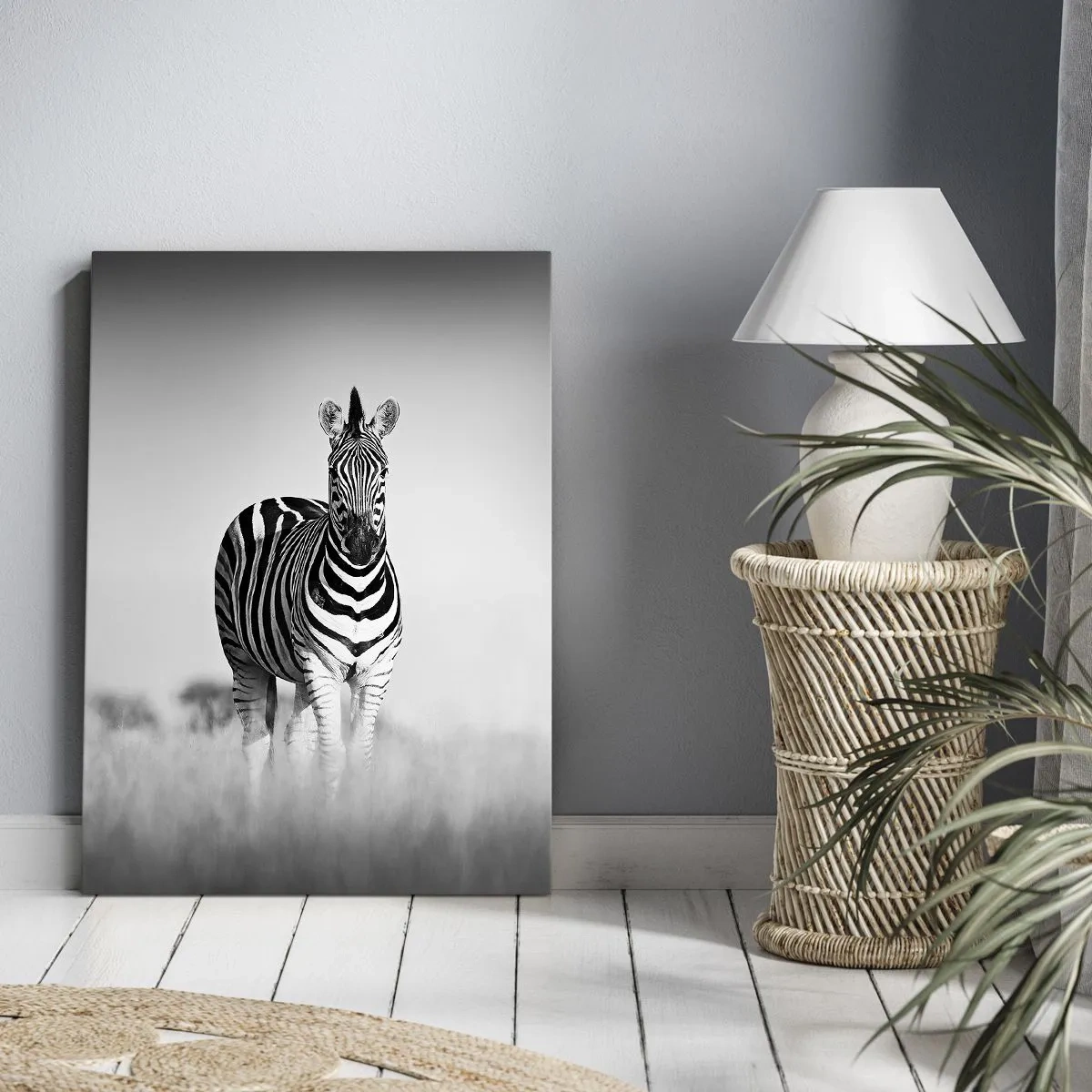 Bild auf Leinwand - Leinwandbild - Zwei Zebras in der Savanne im monochromen Stil - 50x70cm - Die Welt ist doch schwarz-weiß - Moderne Wanddekoration für Wohnzimmer und Schlafzimmer ARTTOR