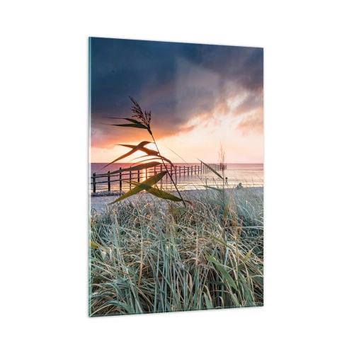 Glasbild - Bild auf glas - Der Strand bei Sonnenuntergang mit Blick auf den Pier, umgeben von Gras - 50x70cm - Es vergeht nicht mit dem Wind - Moderne Wanddekoration für Wohnzimmer und Schlafzimmer ARTTOR
