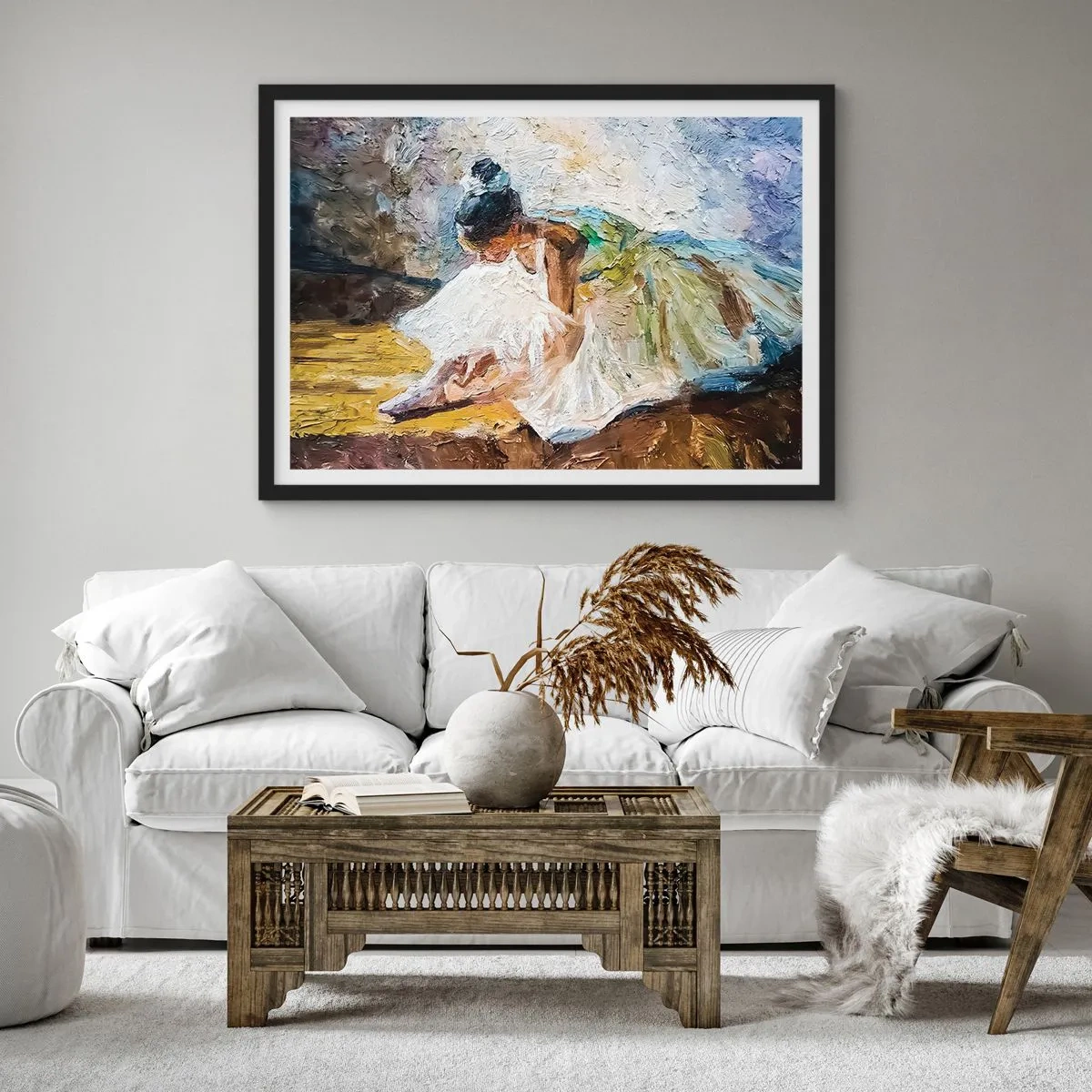 Poster in einem schwarzem Rahmen - Eine Ballerina in einem weißen Kleid im malerischen Stil vor einem impressionistischen Hintergrund. - 70x50cm - Aus einem Gemälde von Degas - Moderne Wanddekoration für Wohnzimmer und Schlafzimmer ARTTOR