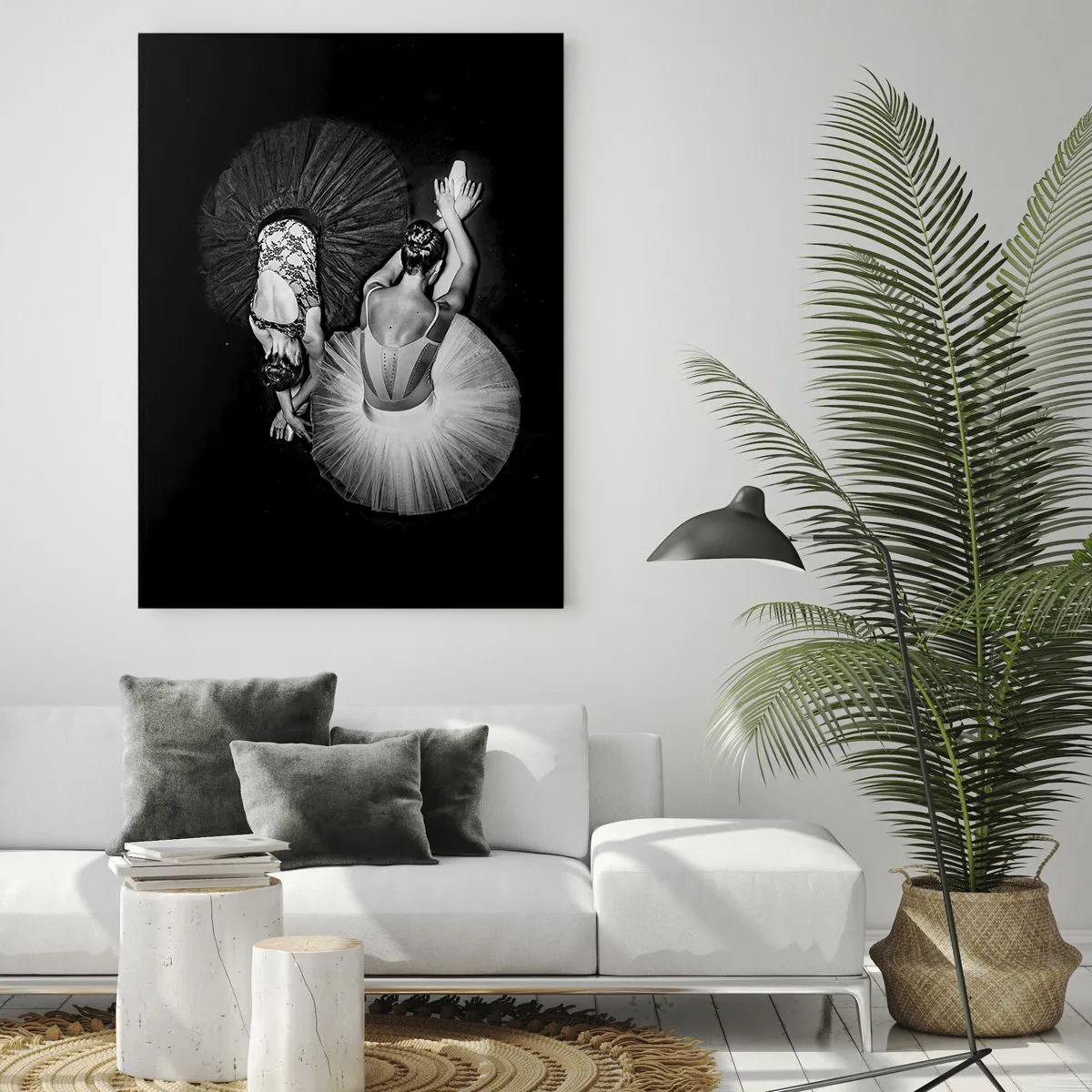 Glasbild - Bild auf glas - Zwei Ballerinas in einer Ruhepose mit schwarz-weißen Tutus - 50x70cm - Jin und Jang – perfekte Balance - Moderne Wanddekoration für Wohnzimmer und Schlafzimmer ARTTOR