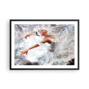 Poster in einem schwarzem Rahmen - Eine Ballerina in einem weißen Kleid tanzt - 70x50cm - Zart und leicht wie Tüll - Moderne Wanddekoration für Wohnzimmer und Schlafzimmer ARTTOR