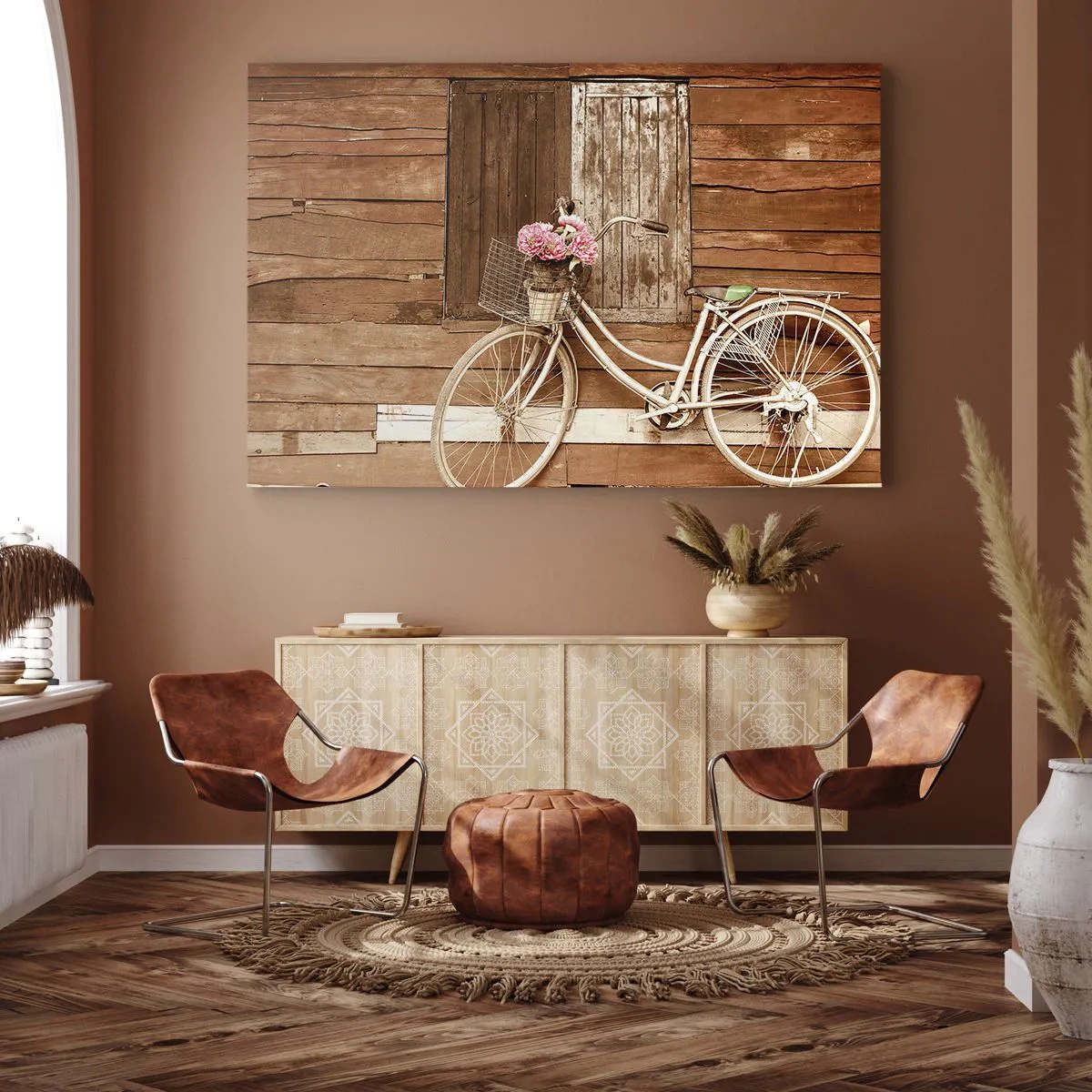 Bild auf Leinwand - Leinwandbild - Ein Fahrrad mit einem Korb voller Rosen vor einer Holzwand - 70x50cm - Ich komme gleich wieder - Moderne Wanddekoration für Wohnzimmer und Schlafzimmer ARTTOR