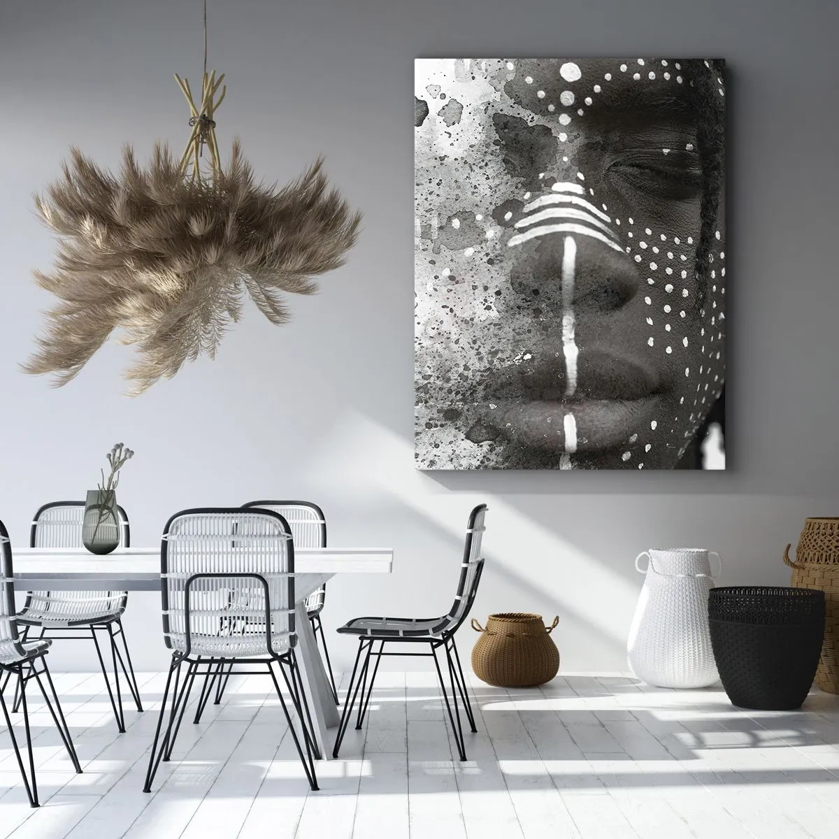 Bild auf Leinwand - Leinwandbild - Künstlerisches Gesichtsporträt mit abstrakten weißen Mustern - 50x70cm - Entdecke den Urgeist - Moderne Wanddekoration für Wohnzimmer und Schlafzimmer ARTTOR