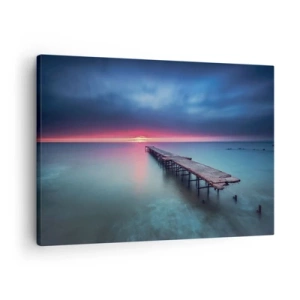 Bild auf Leinwand - Leinwandbild - Ein Holzsteg, der bei Sonnenuntergang direkt aufs Meer hinausführt - 70x50cm - Zwischen Himmel und Erde - Moderne Wanddekoration für Wohnzimmer und Schlafzimmer ARTTOR