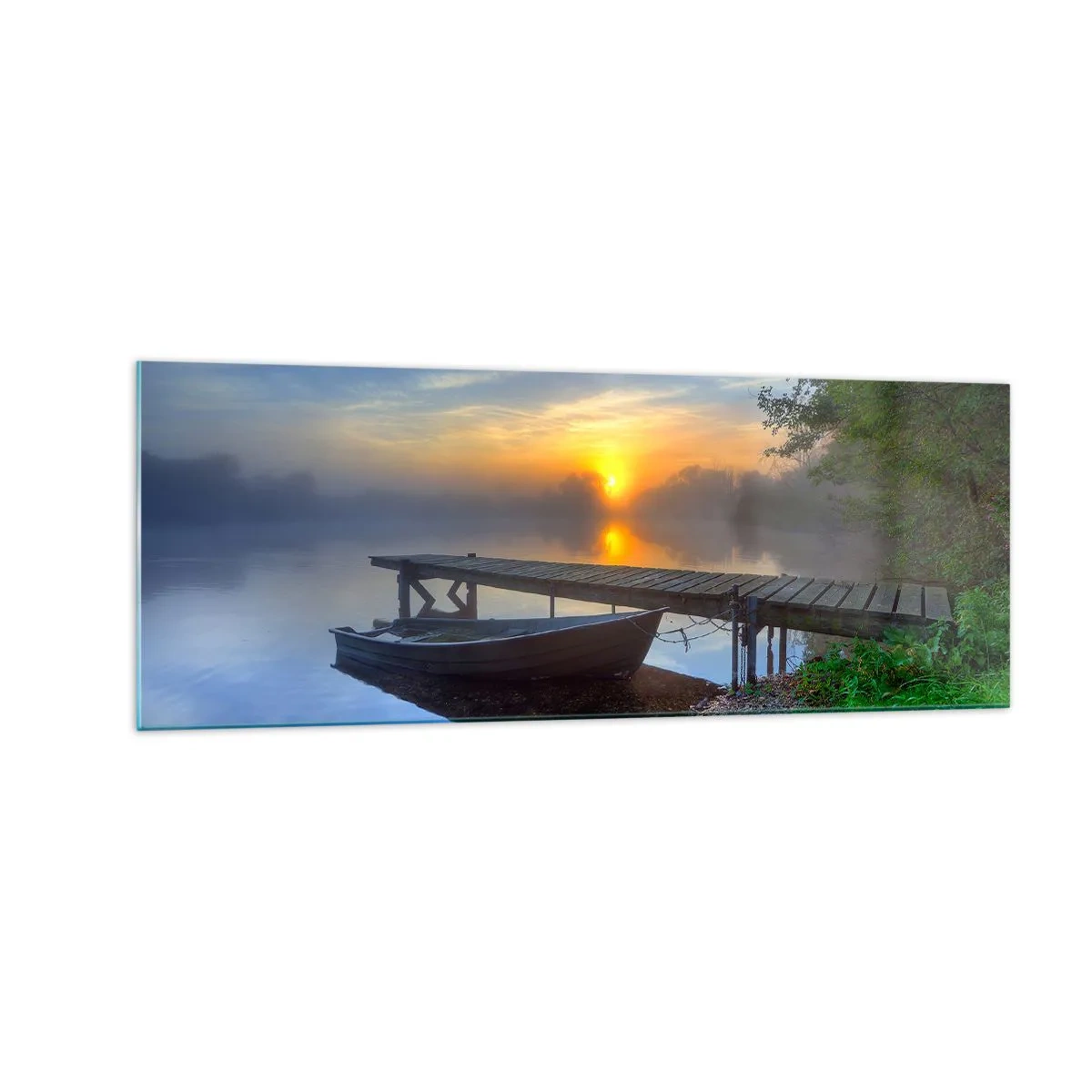 Glasbild - Bild auf glas - Ein Seesteg bei Sonnenaufgang mit einem Boot am Ufer - 140x50cm - Wie aus Gewöhnlichem Magie wird - Moderne Wanddekoration für Wohnzimmer und Schlafzimmer ARTTOR