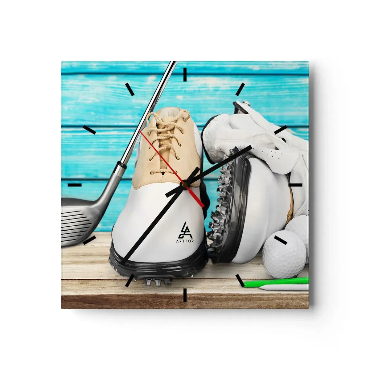 Wanduhr - Glasuhr - Ein Set Golfzubehör auf einem hölzernen Hintergrund - 30x30cm - Alles ist bereit - Moderne Wanddekoration für Wohnzimmer und Schlafzimmer ARTTOR