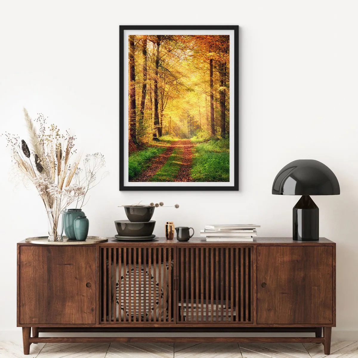 Poster in einem schwarzem Rahmen - Waldgoldene Stille - 30x40 cm