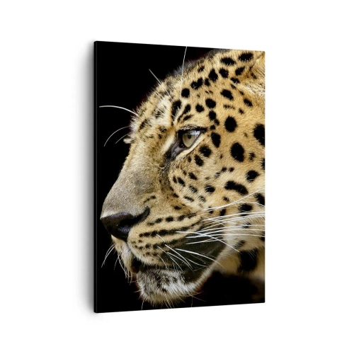 Bild auf Leinwand - Leinwandbild - Nahaufnahme des Kopfes eines Leoparden vor schwarzem Hintergrund - 50x70cm - Ruhig, fokussiert, bereit - Moderne Wanddekoration für Wohnzimmer und Schlafzimmer ARTTOR