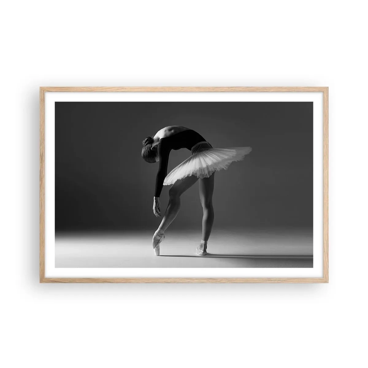 Poster in einem Rahmen aus heller Eiche - Bella Ballerina - 91x61 cm