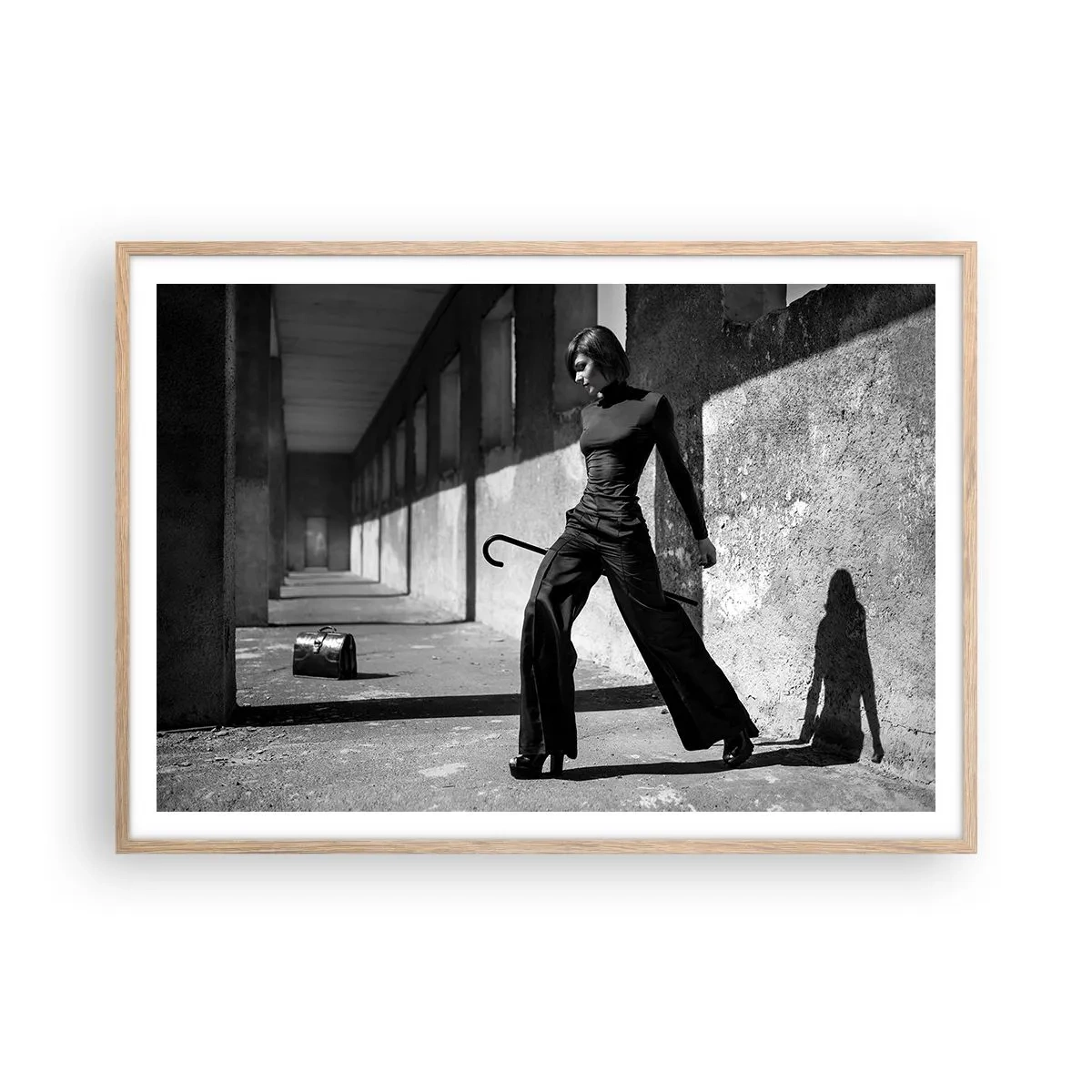 Poster in einem Rahmen aus heller Eiche - Urbane Eleganz - 100x70 cm