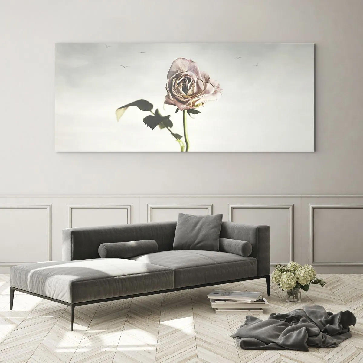 Glasbild - Bild auf glas - Eine zarte Rose vor einem hellen Himmel mit fliegenden Vögeln - 120x50cm - Begrüßung des Frühlings - Moderne Wanddekoration für Wohnzimmer und Schlafzimmer ARTTOR