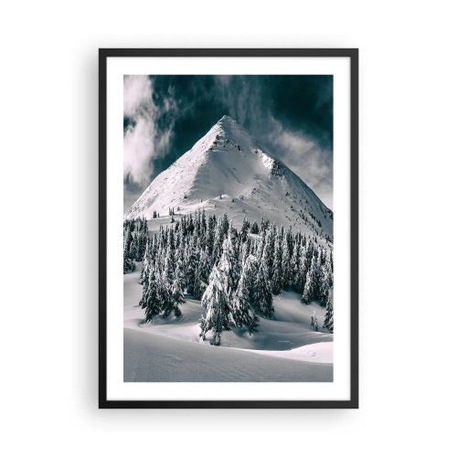 Poster in einem schwarzem Rahmen - Winterliche Berglandschaft mit schneebedeckten Bäumen - 50x70cm - Das Land aus Schnee und Eis - Moderne Wanddekoration für Wohnzimmer und Schlafzimmer ARTTOR