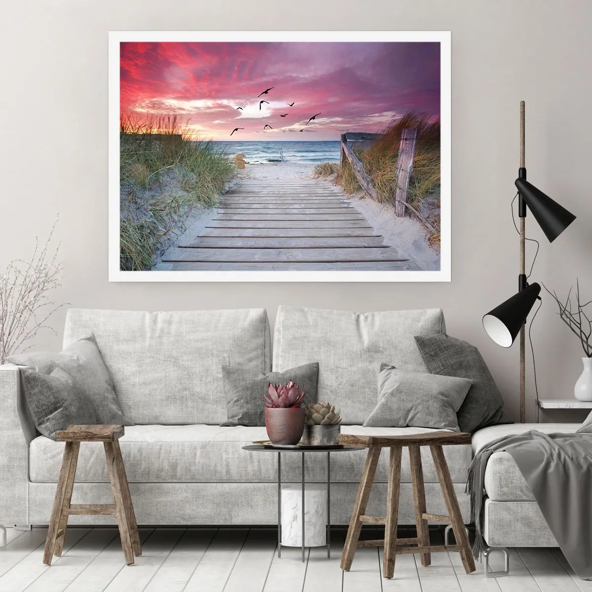 Poster - Holzweg am Strand bei rosa Sonnenuntergang - 100x70cm - Baltischer Eindruck - Moderne Wanddekoration für Wohnzimmer und Schlafzimmer ARTTOR