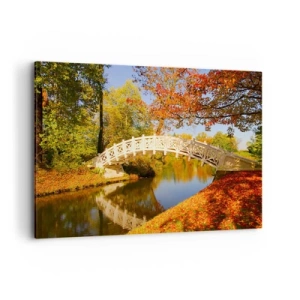 Bild auf Leinwand - Leinwandbild - Eine Brücke in einem Park, umgeben von Herbstlaub über ruhigem Wasser - 120x80cm - Auf der weißen Seufzerbrücke - Moderne Wanddekoration für Wohnzimmer und Schlafzimmer ARTTOR