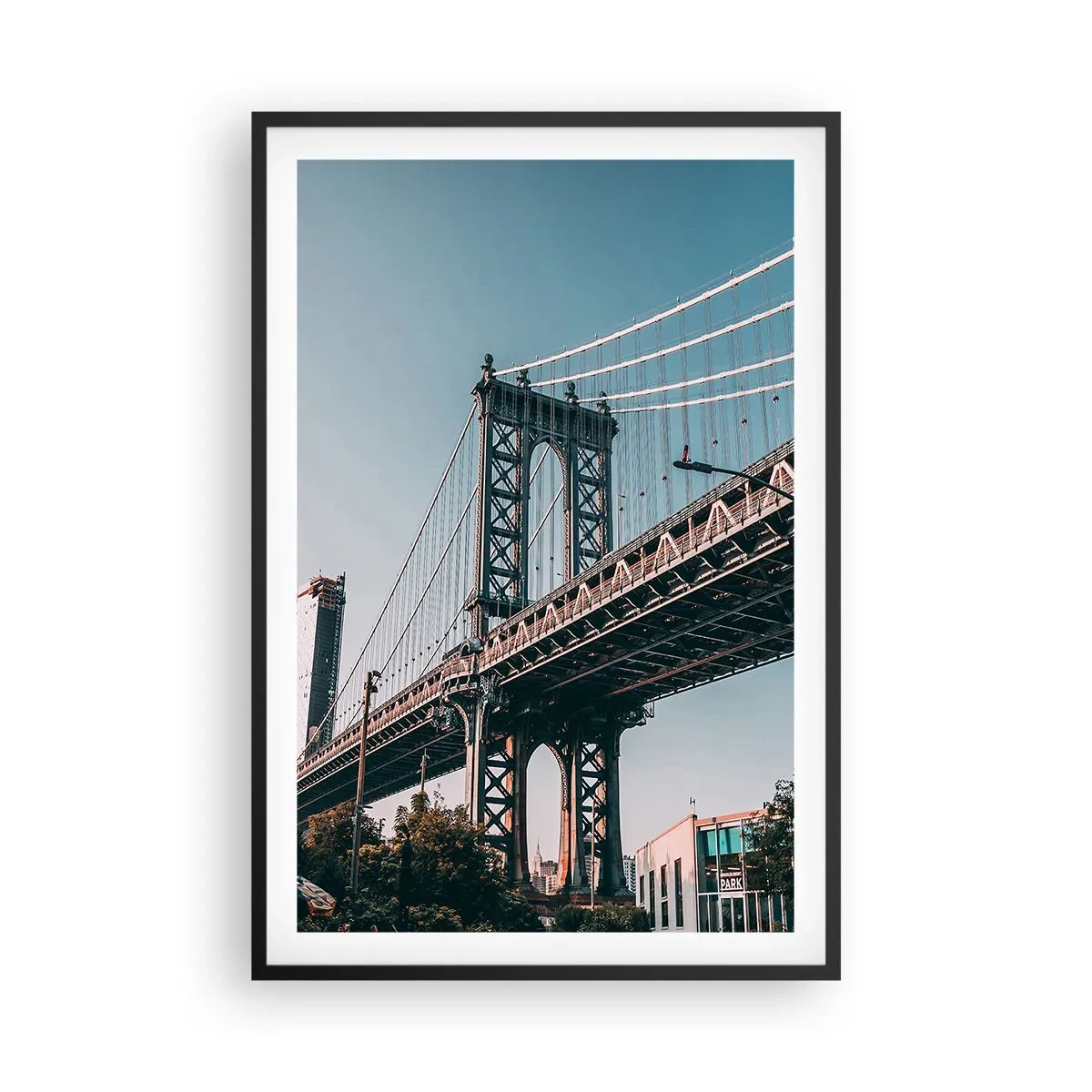 Poster in einem schwarzem Rahmen - Über den Wellen der Stadt - 61x91 cm