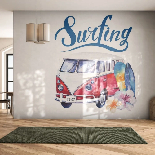 Selbstklebende Fototapete Deluxe Sticker - Gurke - ein Klassiker für einen Surfer - Oldtimer-Bus, Reisen, Surfbrett - 400x280 cm