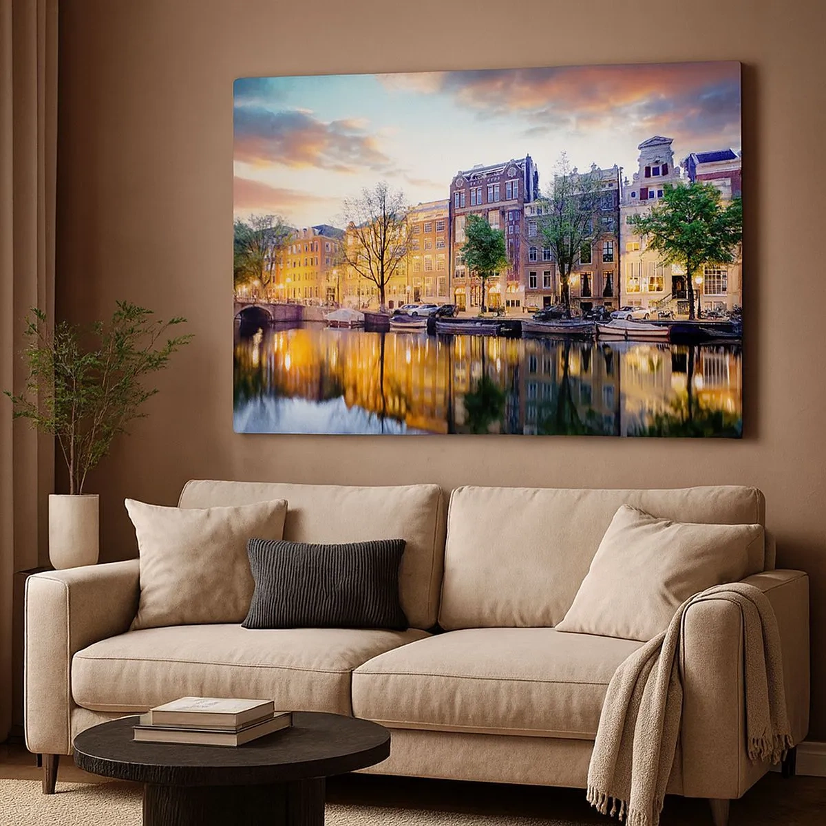 Bild auf Leinwand - Leinwandbild - Kanal mit Spiegelung von Mietshäusern im Abendlicht - 70x50cm - Zurückhaltende und gelassene niederländische Schönheit - Moderne Wanddekoration für Wohnzimmer und Schlafzimmer ARTTOR
