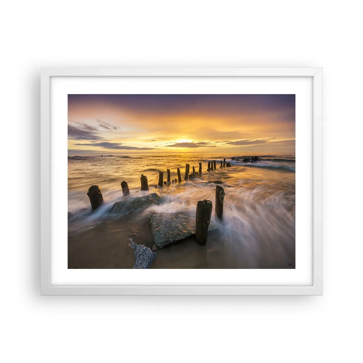 Poster in einem weißen Rahmen - Die raue Schönheit der Ostsee - 50x40 cm