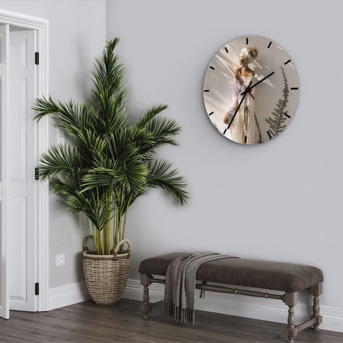 Wanduhr - Glasuhr - Eine Frau im Boho-Stil steht in der Sonne - 30x30cm - Die Sonne und das Mädchen - Moderne Wanddekoration für Wohnzimmer, Küche und Schlafzimmer ARTTOR
