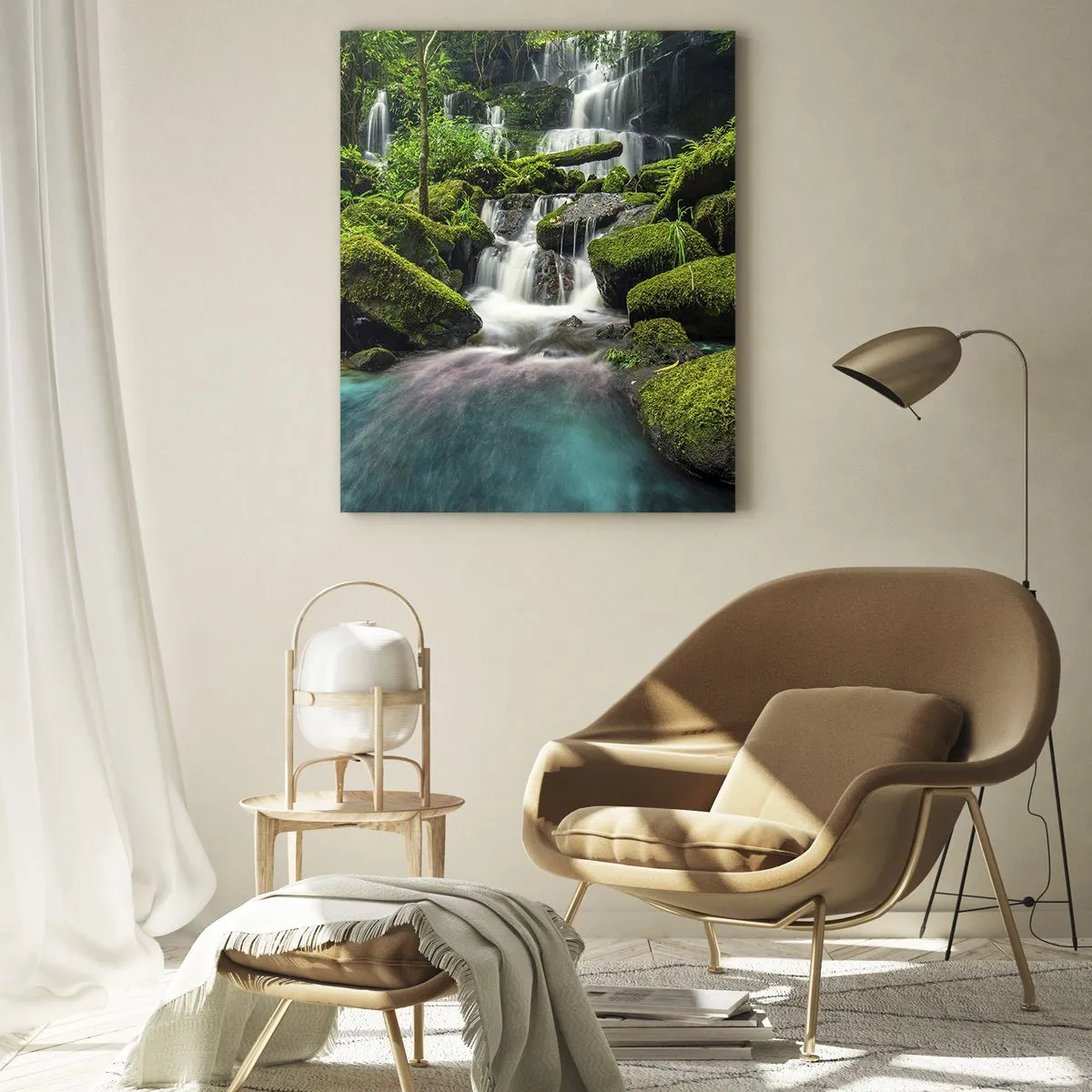 Glasbild - Bild auf glas - Ein tropischer Wasserfall, umgeben von Grün und türkisfarbenem Wasser - 80x120cm - Türkis, Saphire und flüssiges Silber - Moderne Wanddekoration für Wohnzimmer und Schlafzimmer ARTTOR