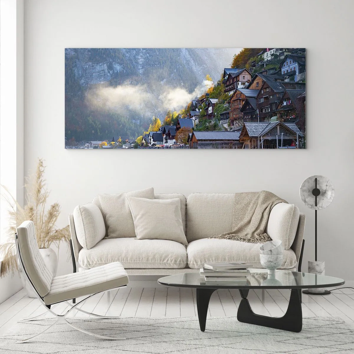Glasbild - Bild auf glas - Ein Bergdorf an einem See in herbstlicher Landschaft - 140x50cm - Alpenatmosphäre - Moderne Wanddekoration für Wohnzimmer und Schlafzimmer ARTTOR