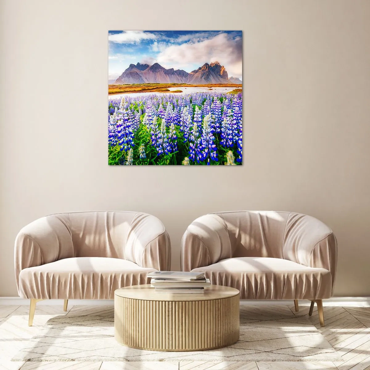 Glasbild - Bild auf glas - Kraft und Strenge neben Sanftmut - 60x60 cm