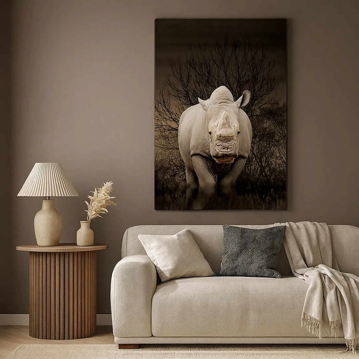 Bild auf Leinwand - Leinwandbild - Nashorn zwischen Bäumen bei Sonnenuntergang, wilde Natur. - 50x70cm - Weiß gegen die Natur - Moderne Wanddekoration für Wohnzimmer und Schlafzimmer ARTTOR