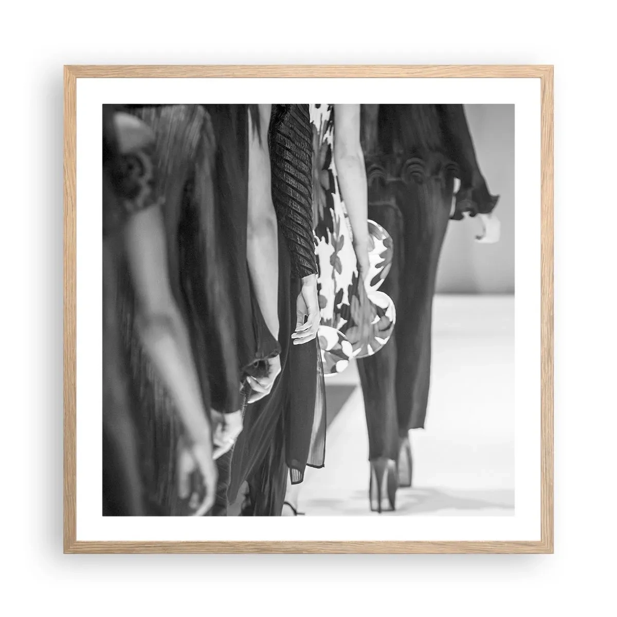 Poster in einem Rahmen aus heller Eiche - Eine stilvolle Parade - 60x60 cm